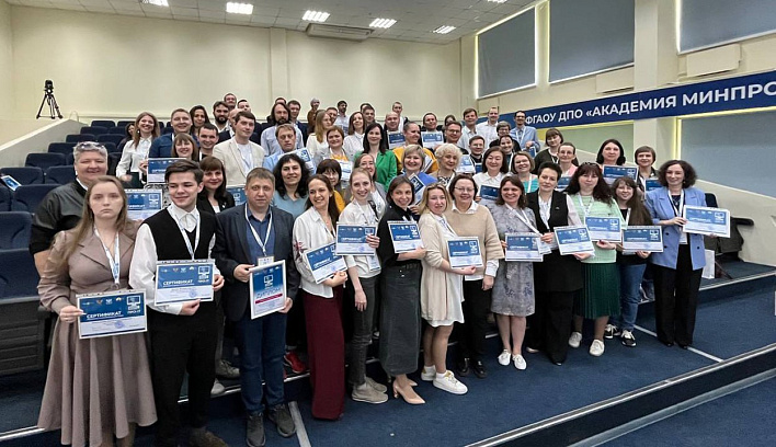 Teacher from Yaroslavl wins III All-Russian Olympiad “PRO-IT” for computer science teachers