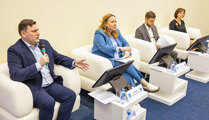 Development of teacher training vocational classes was discussed at the All-Russian meeting in Moscow